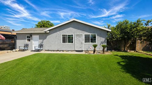 5104 Hampton Ct, Bakersfield, CA, 93309-6246 | Card Image