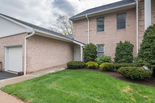 14b-14 B Castle Hill Rd, Agawam, MA, 01001-2468 | Card Image