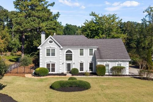 231 Saint Martin Dr, Suwanee, GA, 30024-3003 | Card Image