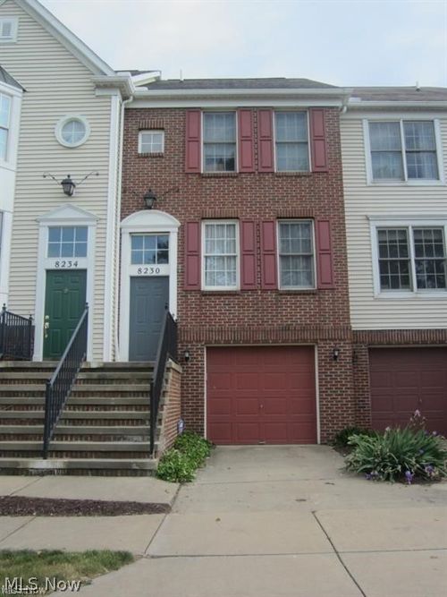 8230 Chester Pkwy Parkway, Cleveland, OH, 44103 | Card Image