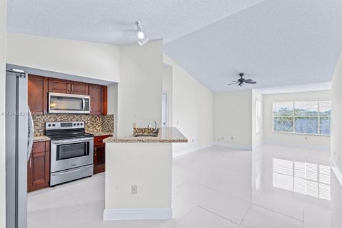 apt-1635-1401 Village Blvd, West Palm Beach, FL, 33409-2792 | Card Image