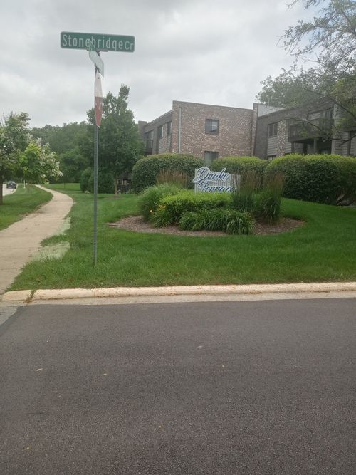 d-1-1480 Stonebridge Cir, Wheaton, IL, 60189-7168 | Card Image