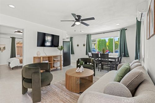 1101 Bonita St, Tustin, CA, 92780-4620 | Card Image