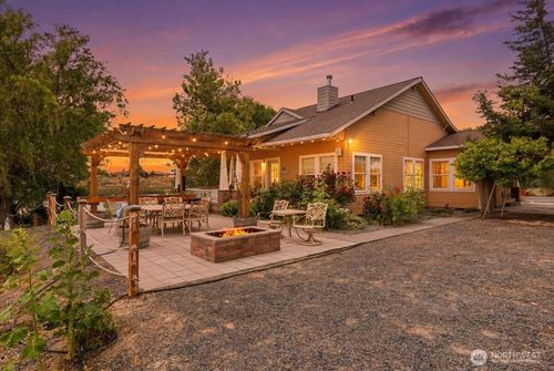 3481 Valley Rd Ne, Moses Lake, WA, 98837-9629 | Card Image
