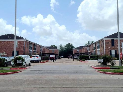 257-9201 Clarewood Dr, Houston, TX, 77036-3504 | Card Image