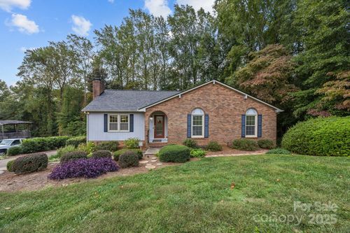 3313 Pineridge Ln, Gastonia, NC, 28056-8004 | Card Image