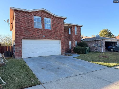 901 Mill Branch Dr, Garland, TX, 75040-7579 | Card Image