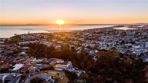 408 Mendoza Ter, Corona Del Mar, CA, 92625 | Card Image