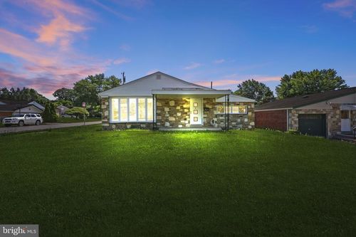 8237 Verree Rd, PHILADELPHIA, PA, 19111-1961 | Card Image