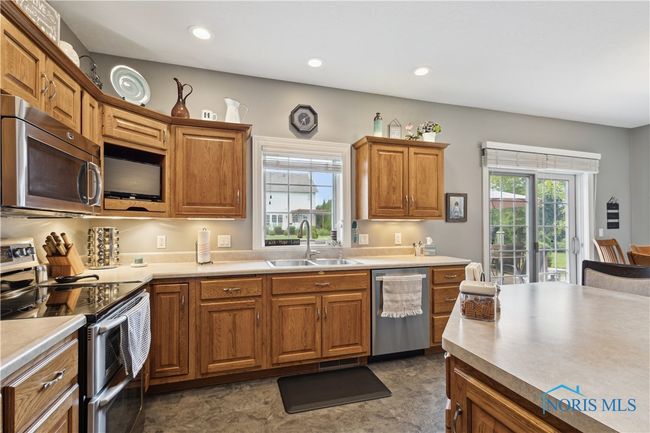 UNIT-113 - 1121 Town Line Rd, Condo with 2 bedrooms, 3 bathrooms and 4 parking in Bryan OH | Image 18