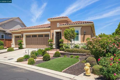 1609 Chianti Ln, Brentwood, CA, 94513-5273 | Card Image