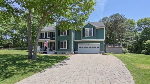 14 Sir Lancelot Dr, Bourne, MA, 02532-2381 | Card Image