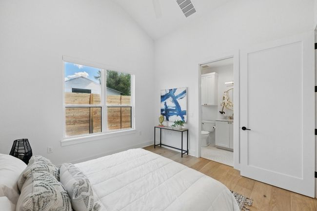 2 - 2105 Sl Davis Ave, House other with 3 bedrooms, 3 bathrooms and null parking in Austin TX | Image 14