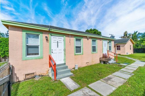 320 Swain Boulevard, Greenacres, FL, 33463 | Card Image