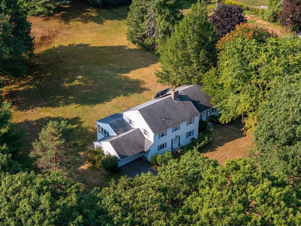 Perkins Row, Topsfield, MA 01983