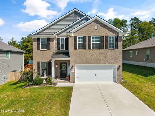 3627 Crimson Cir, Maryville, TN, 37801-9615 | Card Image