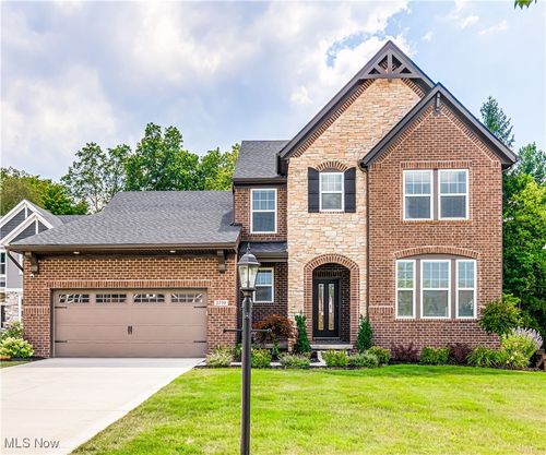 2770 Weeping Pine Dr, Medina, OH, 44256-9163 | Card Image