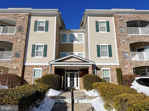 305-305 Wyndham Cir, OWINGS MILLS, MD, 21117-5297 | Card Image