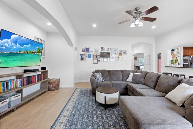 10711 Indian Trails Dr, House other with 3 bedrooms, 2 bathrooms and 2 parking in Tomball TX | Image 20