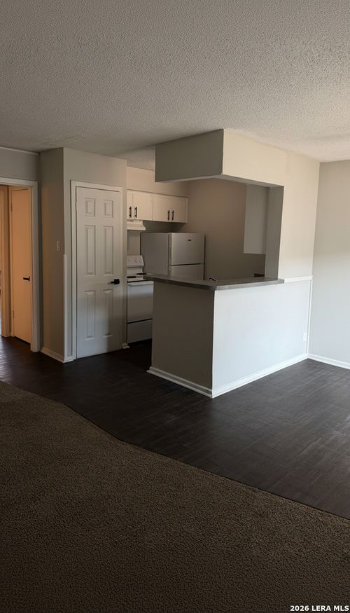 128-158 De Chantle Road, San Antonio, TX, 78201 | Card Image