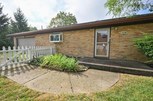 8867 E National Rd, South Vienna, OH, 45369-8768 | Card Image