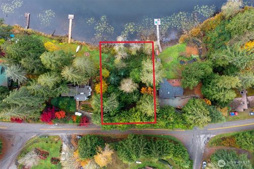 555 Lakeside Dr, Sedro Woolley, WA, 98284-9588 | Card Image