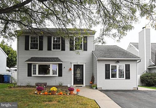 1050 Village Dr, Croydon, PA, 19021-5607 | Card Image