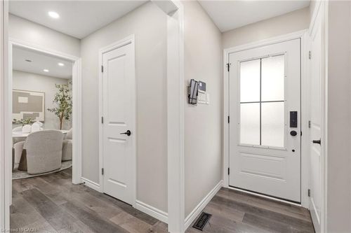 1191 Limeridge Rd E, Hamilton, ON, L8W1E9 | Card Image