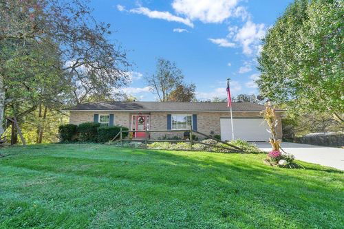 49 Kenwick Cir, Granville, OH, 43023-9662 | Card Image