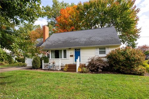 2207 Robinhood Dr, Wooster, OH, 44691-2043 | Card Image