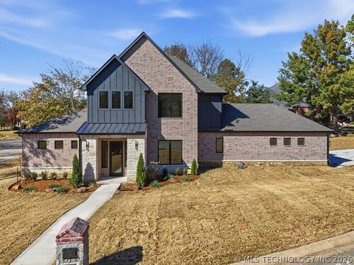 1937 S Surrey Ct, Bartlesville, OK, 74006-6210 | Card Image