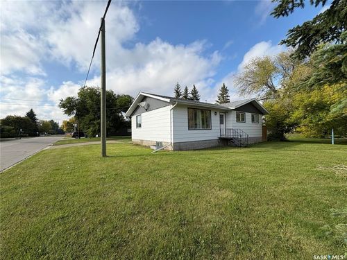 302 Pitt St, Rocanville, SK, S0A3L0 | Card Image