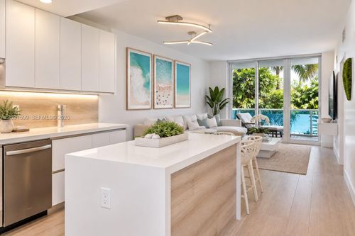 318-2301 Collins Ave, Miami Beach, FL, 33139-1639 | Card Image