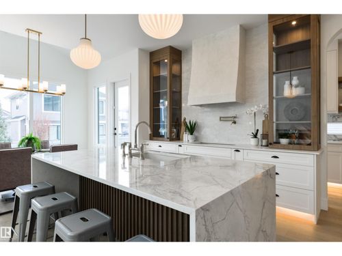 4116 Ginsburg Pl Nw, Edmonton, AB, T5T4V1 | Card Image