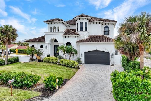 494 Seagull Ave, NAPLES, FL, 34108-2150 | Card Image