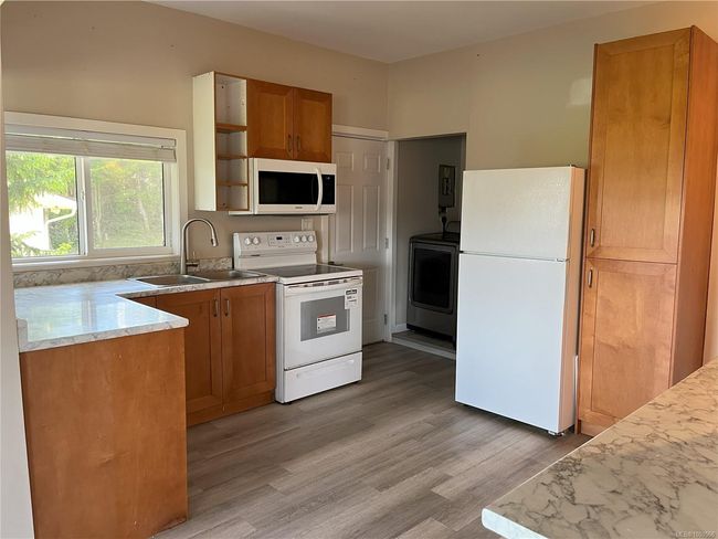 6558 Lanark Rd, House other with 5 bedrooms, 2 bathrooms and 5 parking in Sooke BC | Image 11