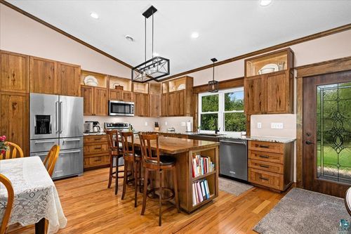 2240 Brook Hollow Dr, Carlton, MN, 55718 | Card Image