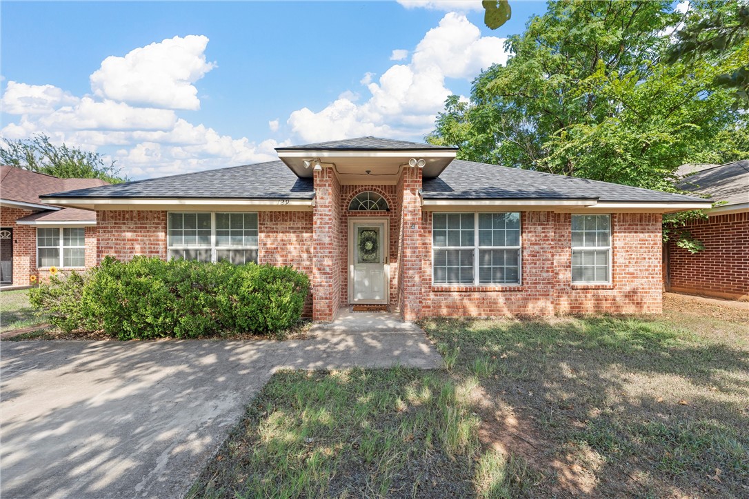 Lakeview Dr, Waco, TX 76705