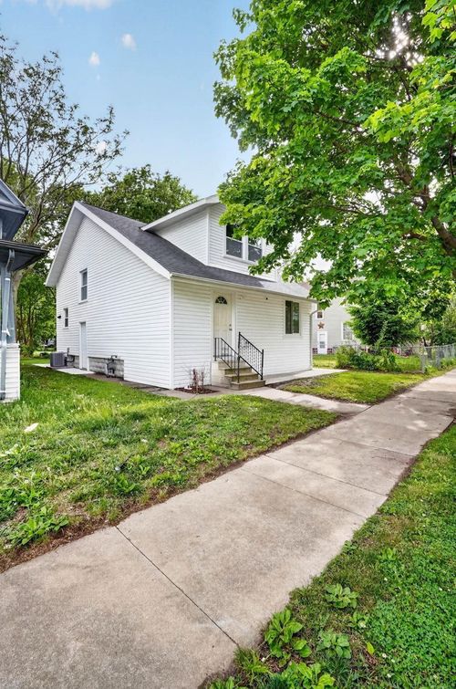 510 Courtland St, Waterloo, IA, 50703-4102 | Card Image