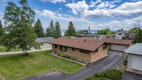 324 Hawkins St, Duluth, MN, 55811 | Card Image