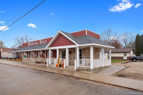 125 N Newton St, Middleton, MI, 48856-5107 | Card Image