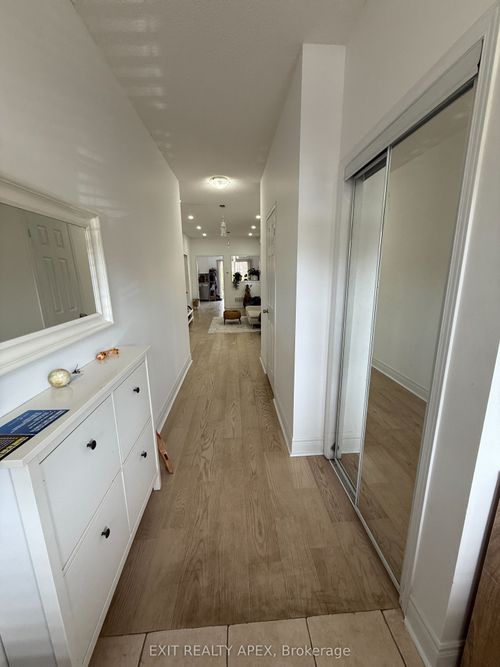 {{alt}} | Card Image