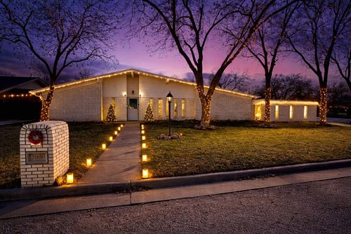 2000 Se 10th St, Mineral Wells, TX, 76067-6688 | Card Image