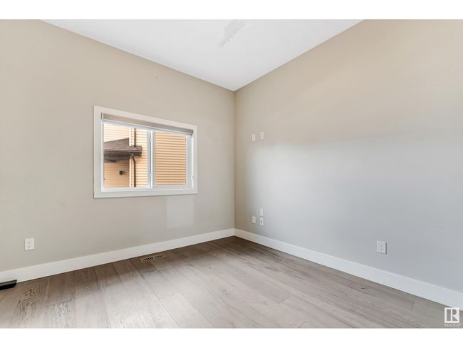 824 34 Ave Nw, House other with 6 bedrooms, 6 bathrooms and 6 parking in Edmonton AB | Image 15