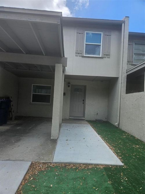 5134 Tennis Court Circle, TAMPA, FL, 33617 | Card Image