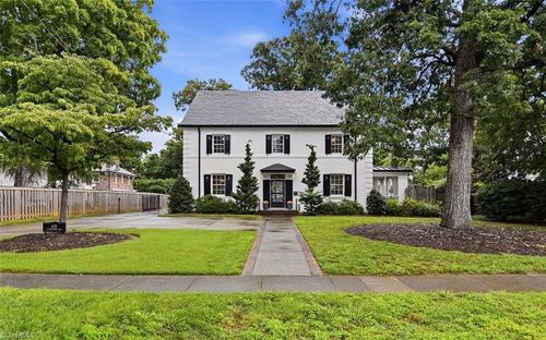 419 N Stratford Rd, Winston-Salem, NC, 27104-3135 | Card Image