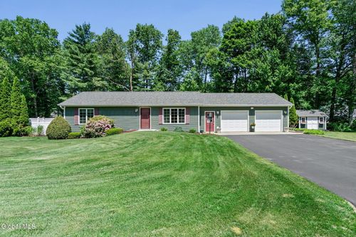 18 Mockingbird Ln, Queensbury, NY, 12804-9541 | Card Image