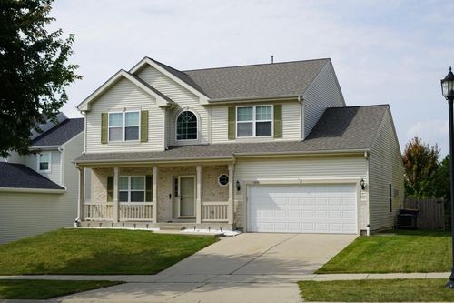 8409 S Palomino Dr, Oak Creek, WI, 53154-8526 | Card Image