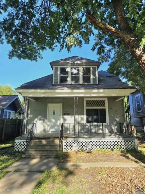 1248 Clay St, Topeka, KS, 66604-1161 | Card Image