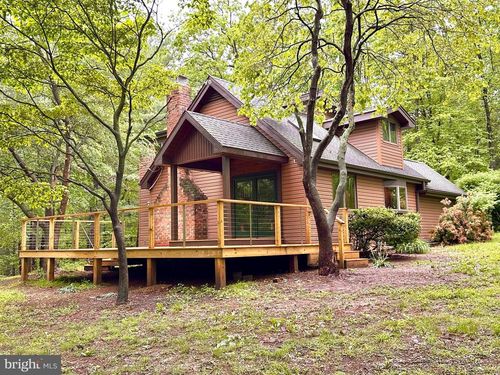 594 Deer Lick Ln, WARFORDSBURG, PA, 17267-8229 | Card Image